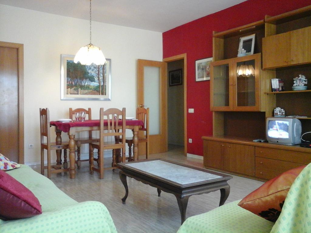 Apartament Fira L'Hospitalet de Llobregat Oda fotoğraf